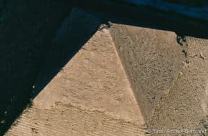 Sommet de Pyramide au Caire copyright Yann Arthus-Bertrand