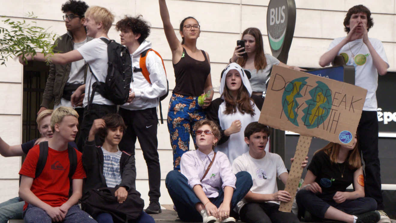 Jeunes manifestant pour le climat ©YAMI 2